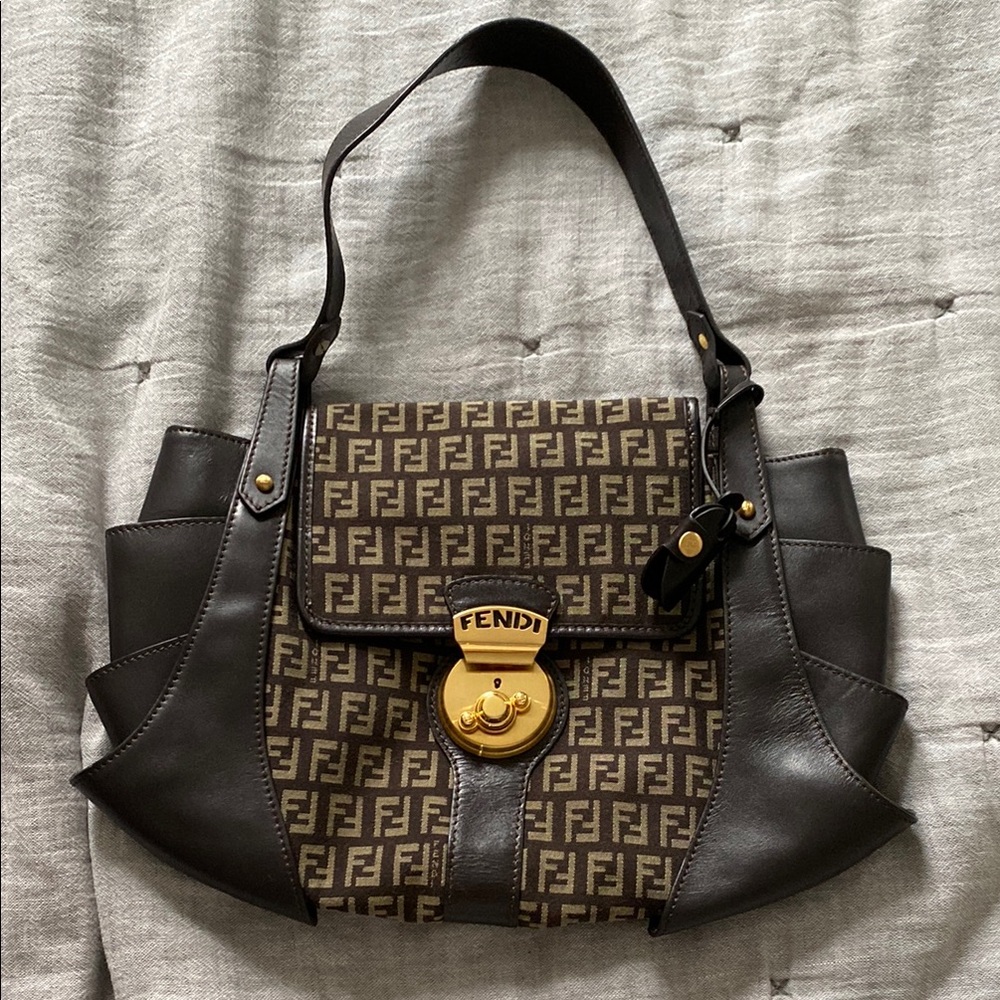 Authentic Fendi Baguette Borsa Grande Zucchino Brown Shoulder Bag Made in Italy